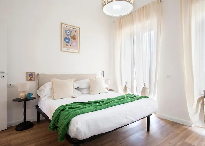Sunny Spacious For 6 Guests