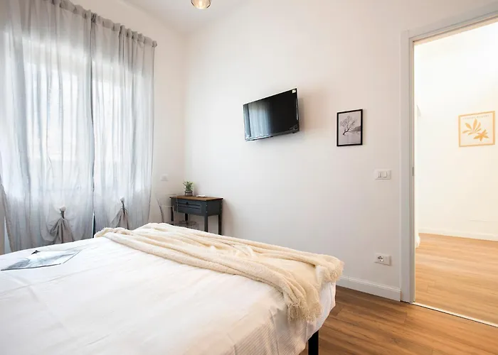 Apartment Sunny Spacious For 6 Guests