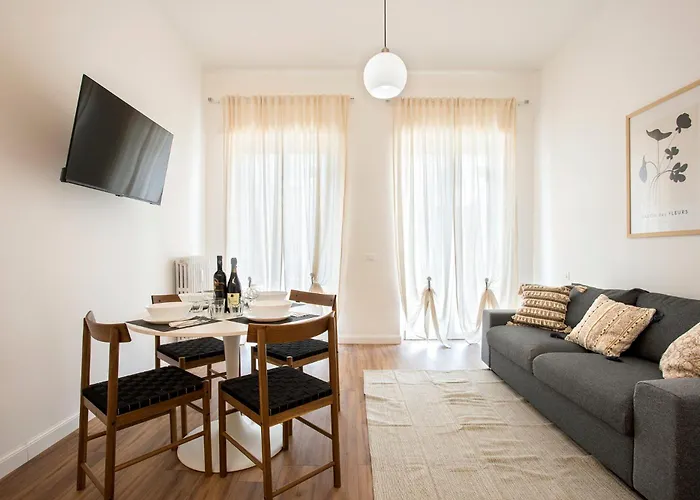 Sunny Spacious For 6 Guests