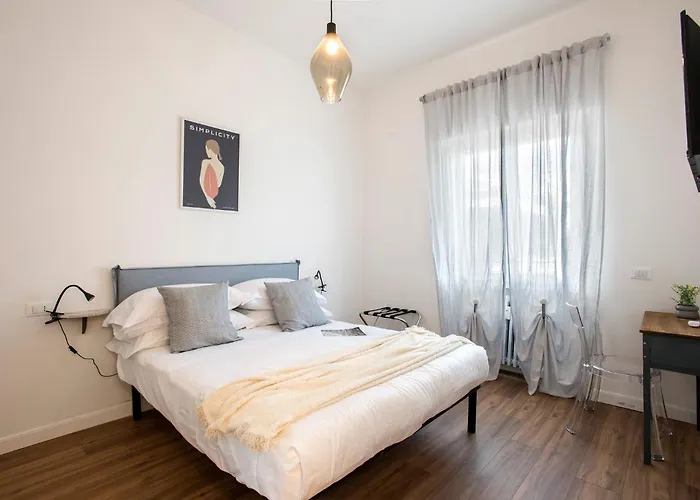 Sunny Spacious For 6 Guests Apartment