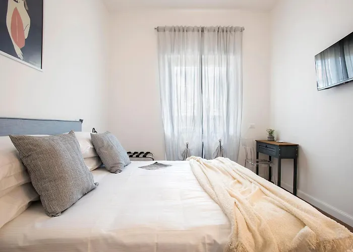 Sunny Spacious For 6 Guests Apartment *