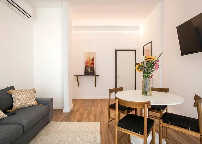 Apartment Sunny Spacious For 6 Guests *