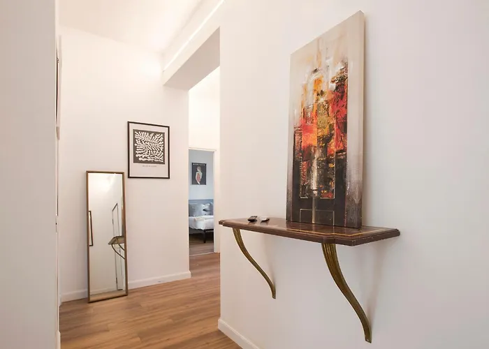 Sunny Spacious For 6 Guests Apartment Rome